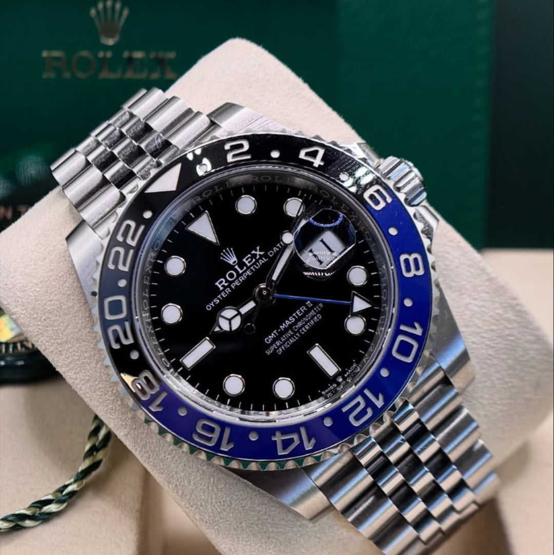 Rolex GMT-Master II | Oystersteel with a black and blue Cerachrom bezel