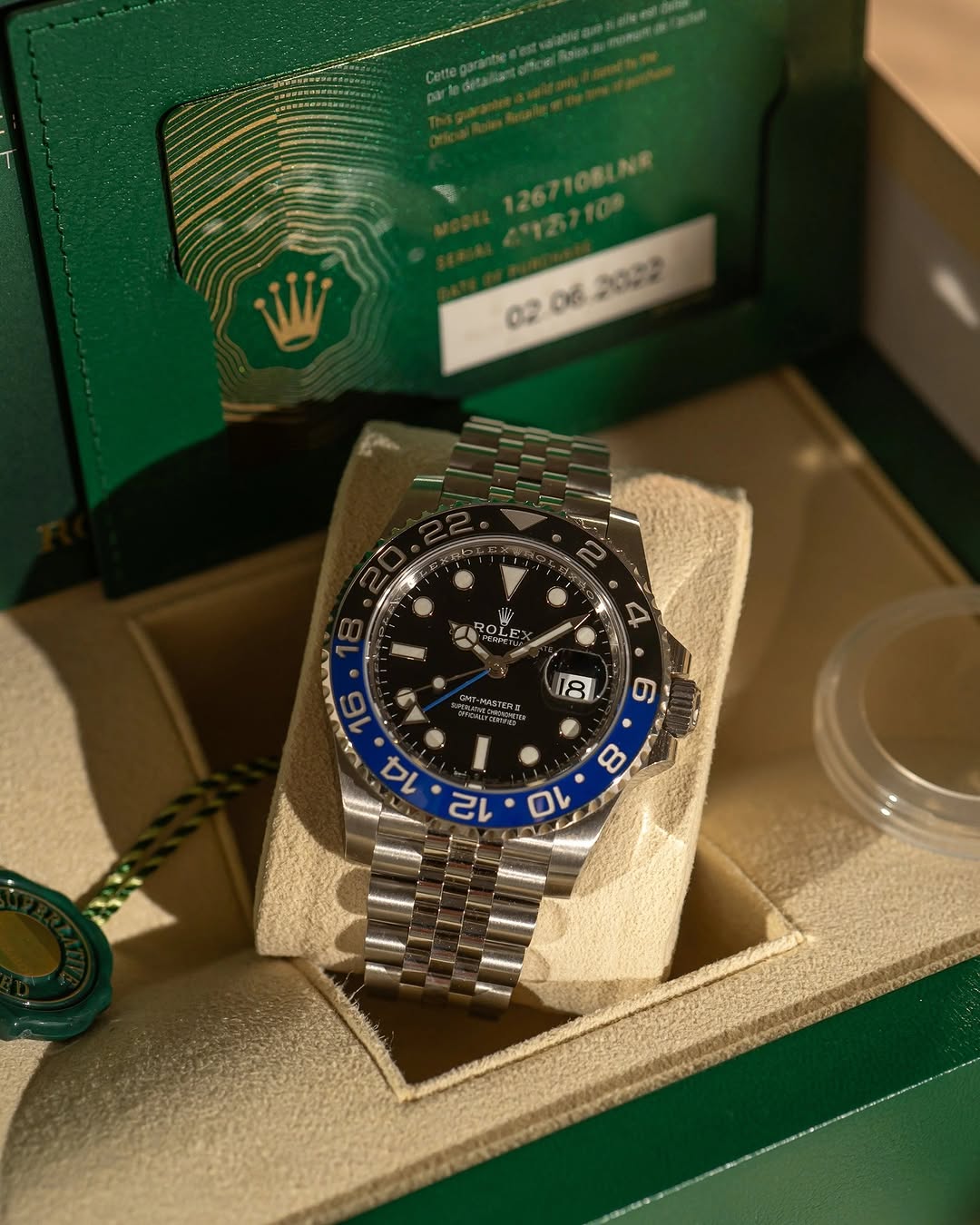 Rolex GMT-Master II | Oystersteel with a black and blue Cerachrom bezel