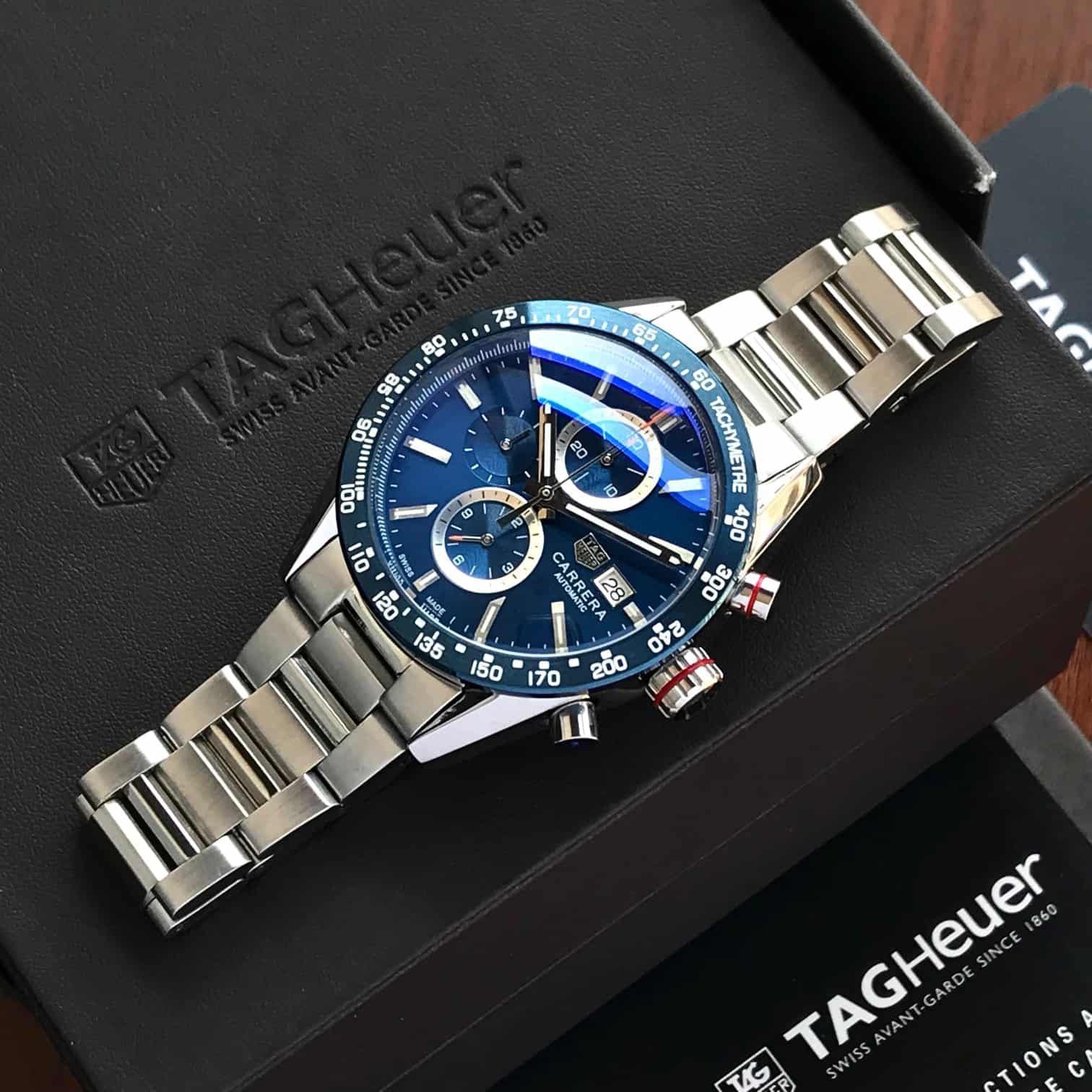 Carrera - Chronograph with a blue dial and a stainless steel bracelet