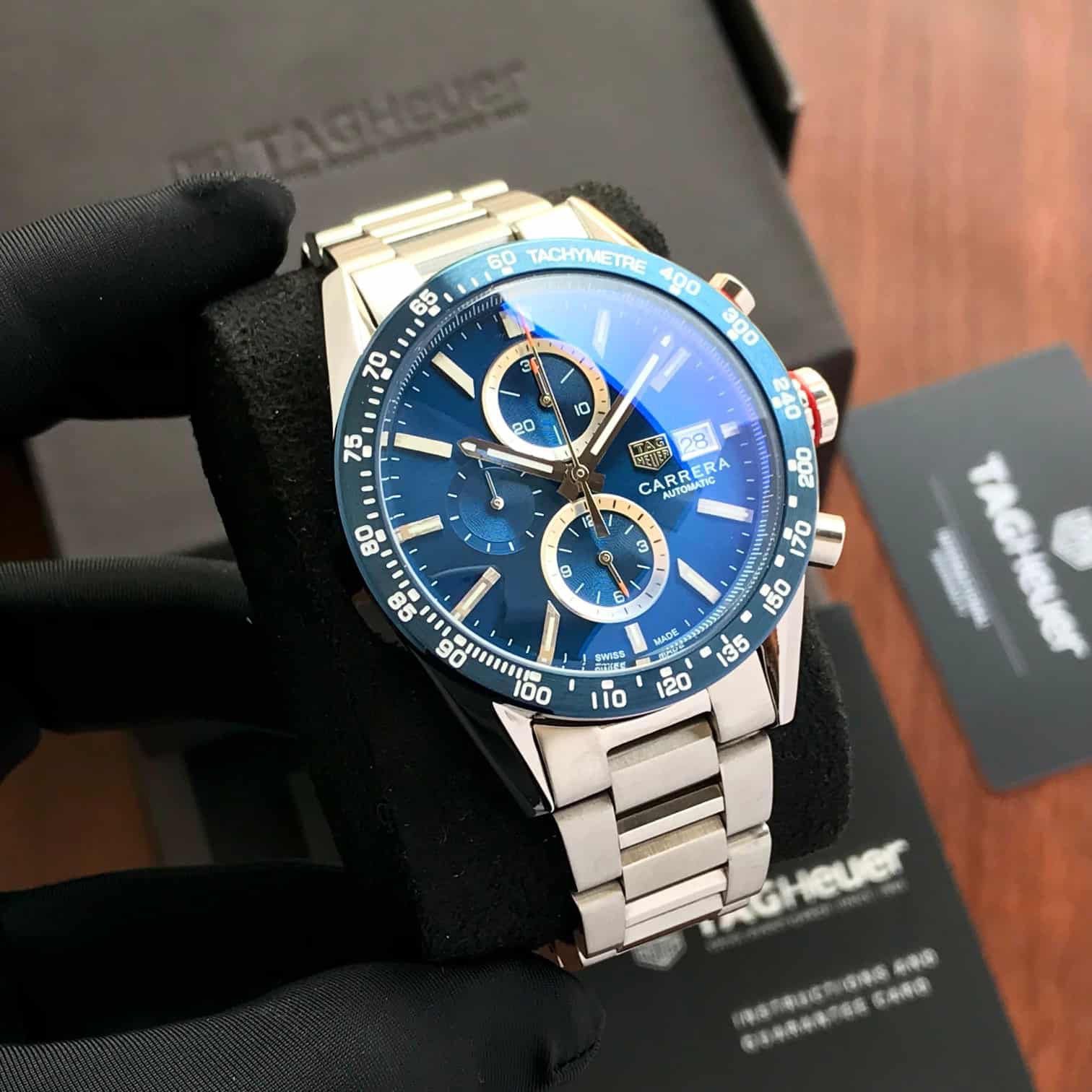 Carrera - Chronograph with a blue dial and a stainless steel bracelet
