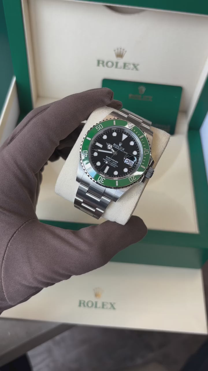 Rolex Submariner Date 126610LV – Green Ceramic Bezel